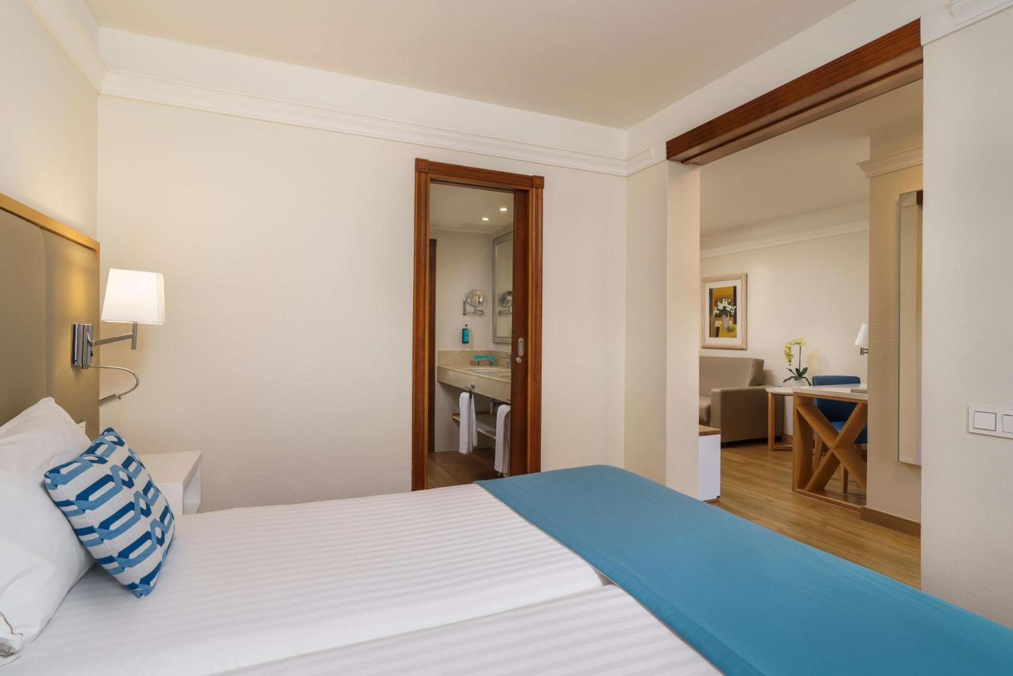 קורלחו Alua Suites Fuerteventura מראה חיצוני תמונה